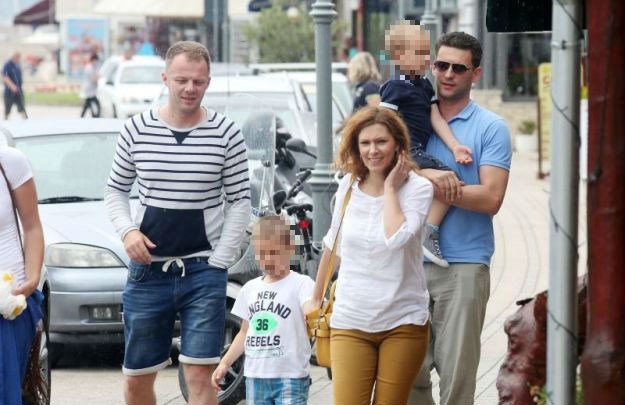 FOTO Sakrio se od problema: Božo Petrov uživa u Vodicama s obitelji